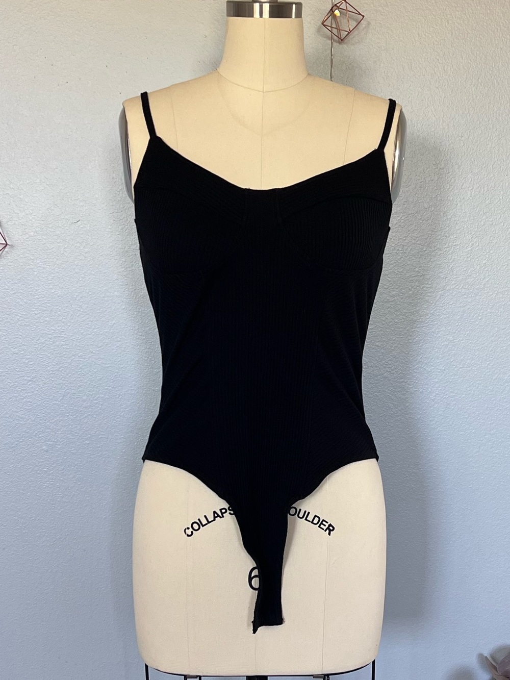 SHEIN Black Spaghetti Strap Bodysuit
